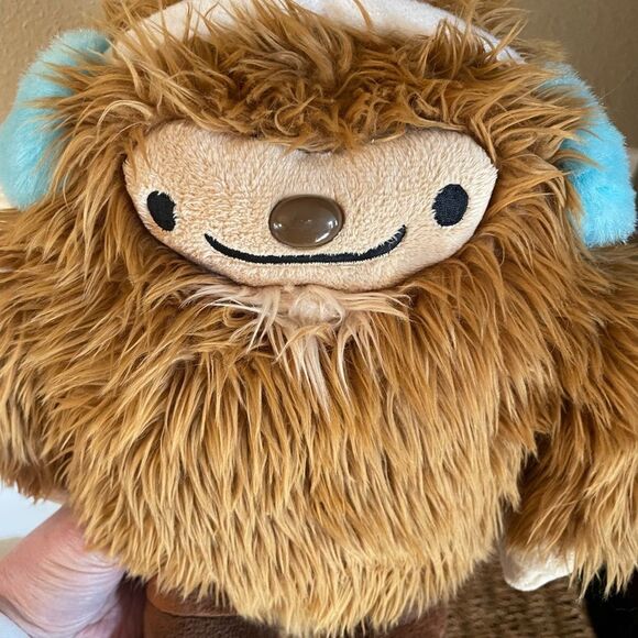 Sasquatch Quatchi 2010 Vancouver Zoo Plush Mascot - Picture 2 of 9